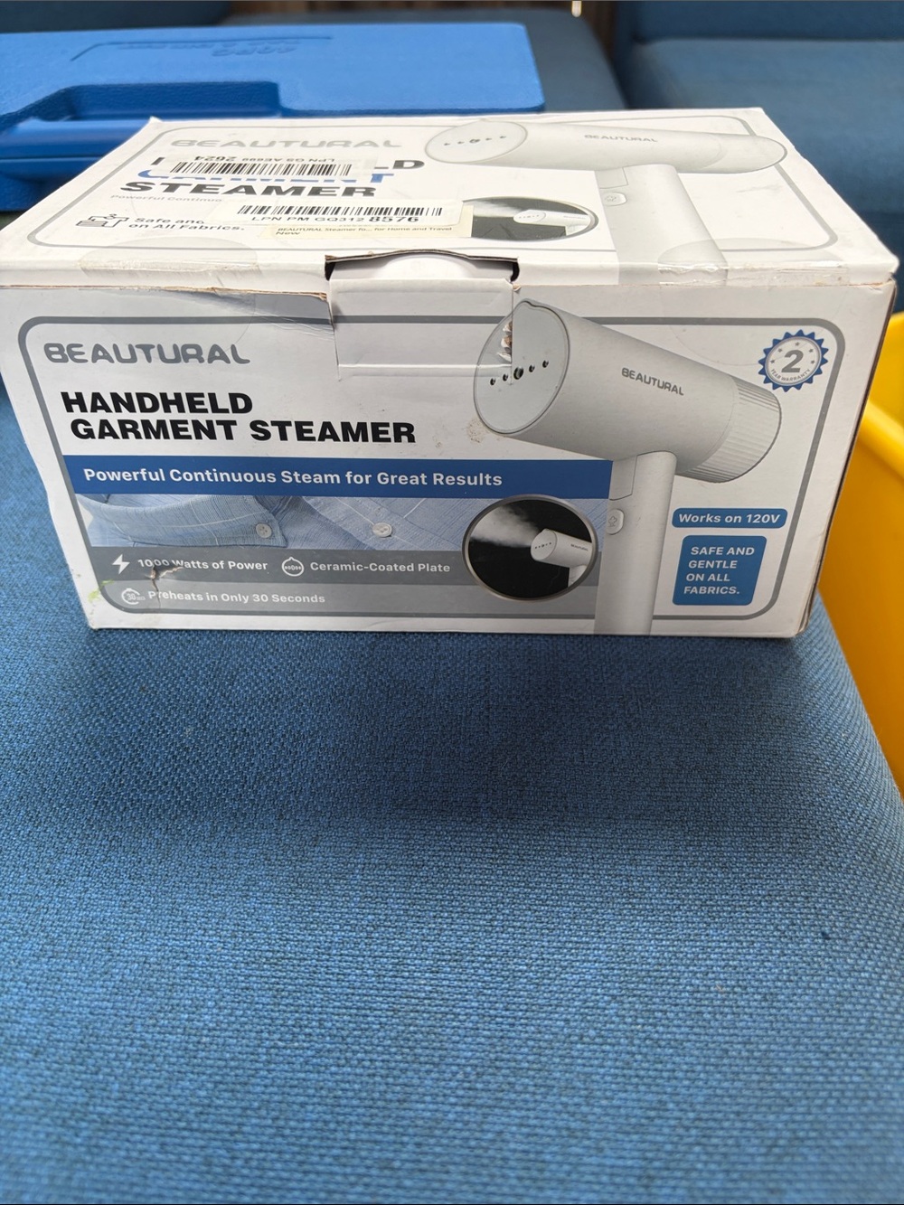 Beautural Handheld Garment Steamer in White